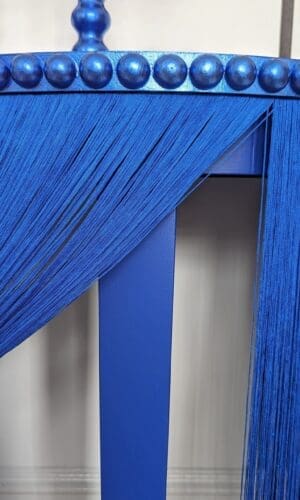 Blue fringing detail