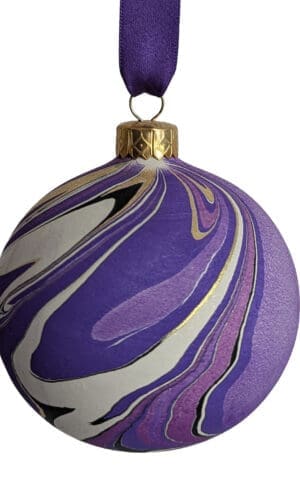 pueple marbled bauble